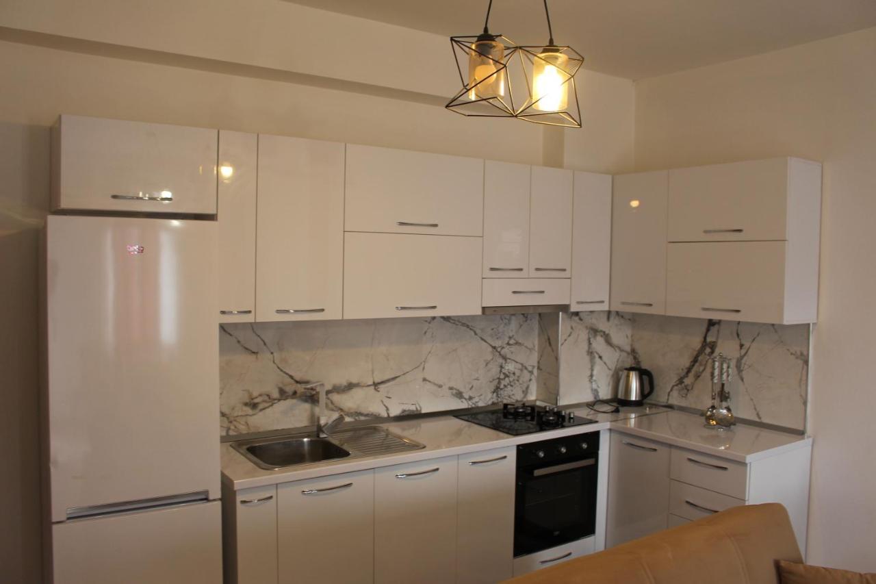 City Center Luxurious Apartment Шкодер Екстер'єр фото